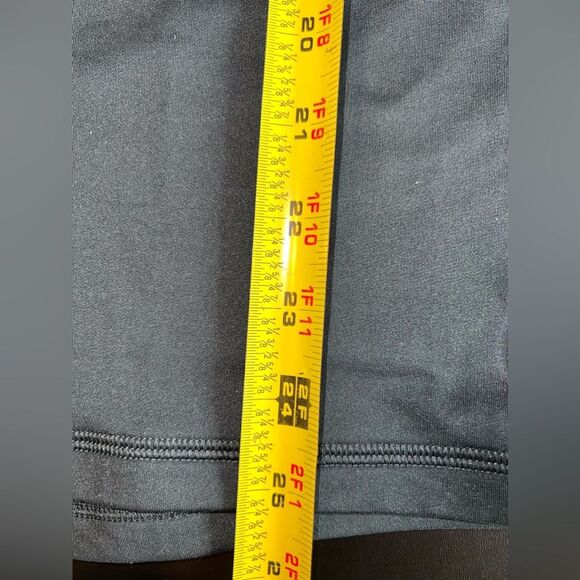 Under Armour x Real Tree Fitted Cowl Neck Size Medium EUC hunting outdoors - Picture 11 of 11